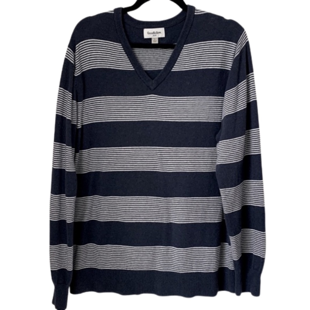 Goodfellow & Co. Men's Standard Fit V-Neck Sweater Size L Color Navy.